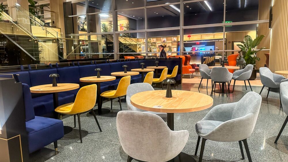 First look: Etihad quietly reopens revamped Dulles lounge, collaborating with Chase