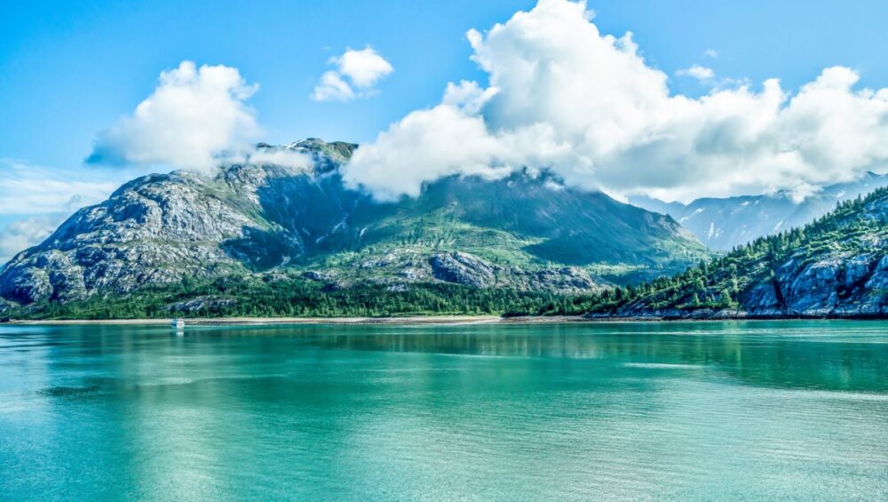 sweeping views of glacier bay national park in alaska